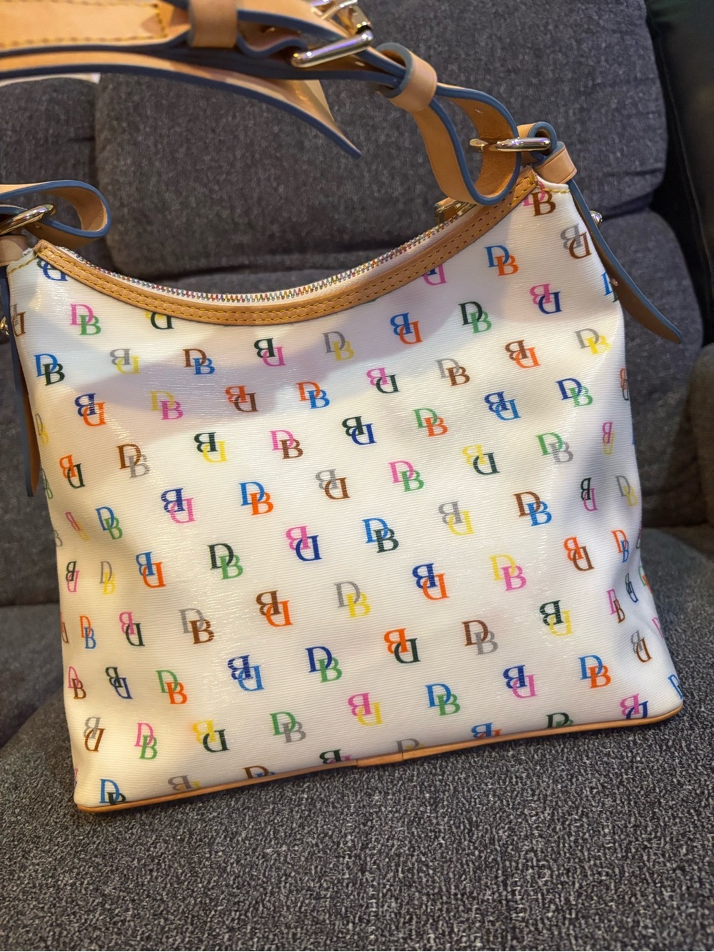 Dooney & Bourke White Multicolor DB Logo Shoulder Bag with Tan Trim - Picture 3 of 16